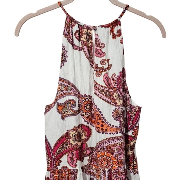 Express Textured Paisley Tiered Halter Maxi Dress - Picture 5 of 13